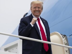 ट्रम्प 6 साल बाद जापान दौरे पर, टोक्यो में 25 साल बाद सबसे कड़ी सुरक्षा ट्रम्प 6 साल बाद जापान दौरे पर, टोक्यो में 25 साल बाद सबसे कड़ी सुरक्षा