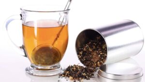 चाय की पत्तियों को बेकार समझ कर फेंकने वाले लोग ये खबर जरूर पढ़ें, इस तरह करें दुबारा उपयोग