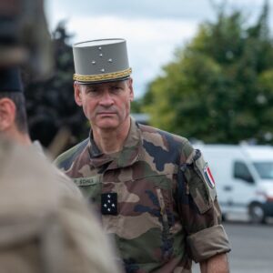 फ्रांस को सता रहा रूसी हमले का डर, सेना को हर समय तैयार रहने का आदेश