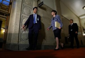 जापान की नई पीएम कर रहीं 18-घंटे काम, सुवह 3 बजे बुलाई मीटिंग