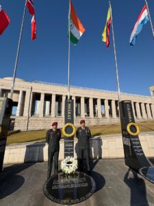 दक्षिण कोरिया में भारतीय सैनिकों को श्रद्धांजलि, 60 पैराशूट फील्ड हॉस्पिटल की टीम ने युद्ध स्मारक पर पुष्पांजलि अर्पित की