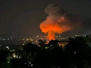 पाकिस्तान ने आधी रात अफगानिस्तान में की 3 एयरस्ट्राइक, कई बच्चों और एक महिला की मौत