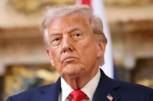 ट्रम्प ने वेनेजुएला का हवाई क्षेत्र बंद करने की दी धमकी, बोले वहां से गुजरना होगा खतरनाक