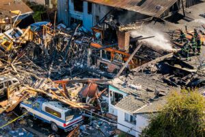 सैन फ्रांसिस्को में गैस पाइप फटने से बड़ा धमाका, 6 लोग घायल सैन फ्रांसिस्को में गैस पाइप फटने से बड़ा धमाका, 6 लोग घायल