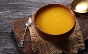 देशी घी खाने से होंगे 10 चमत्कारी फायदे जानकर हैरान रह जाएंगे आप