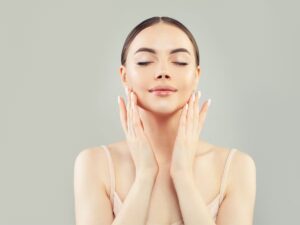 फिटकरी और गुलाब जल के फायदे जानकर आप रह जाएंगे हैरान