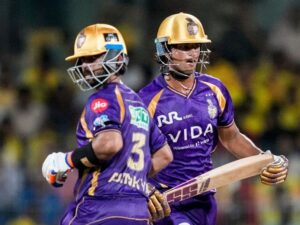 कोलकाता के 6 खिलाडी आउट, नूर ने तीन खिलाडियों को पवेलियन भेजा