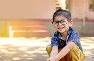 जरूरत की खबर: छोटे बच्चों को क्यों लग रहा है चश्मा? बढ़ता मायोपिया बना चिंता का विषय