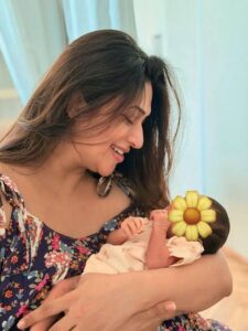 शादी के 10 साल बाद माता-पिता बने दिव्यांका त्रिपाठी और विवेक दहिया