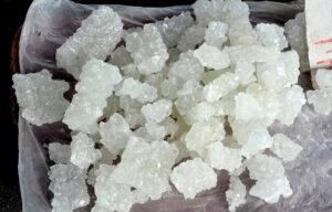 जानिए मिश्री के सेवन करने से क्या-क्या फायदे होते हैं