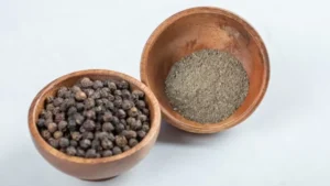 सुबह खाली पेट काली मिर्च खाने से जड़ से खत्म हो जाते हैं यह रोग